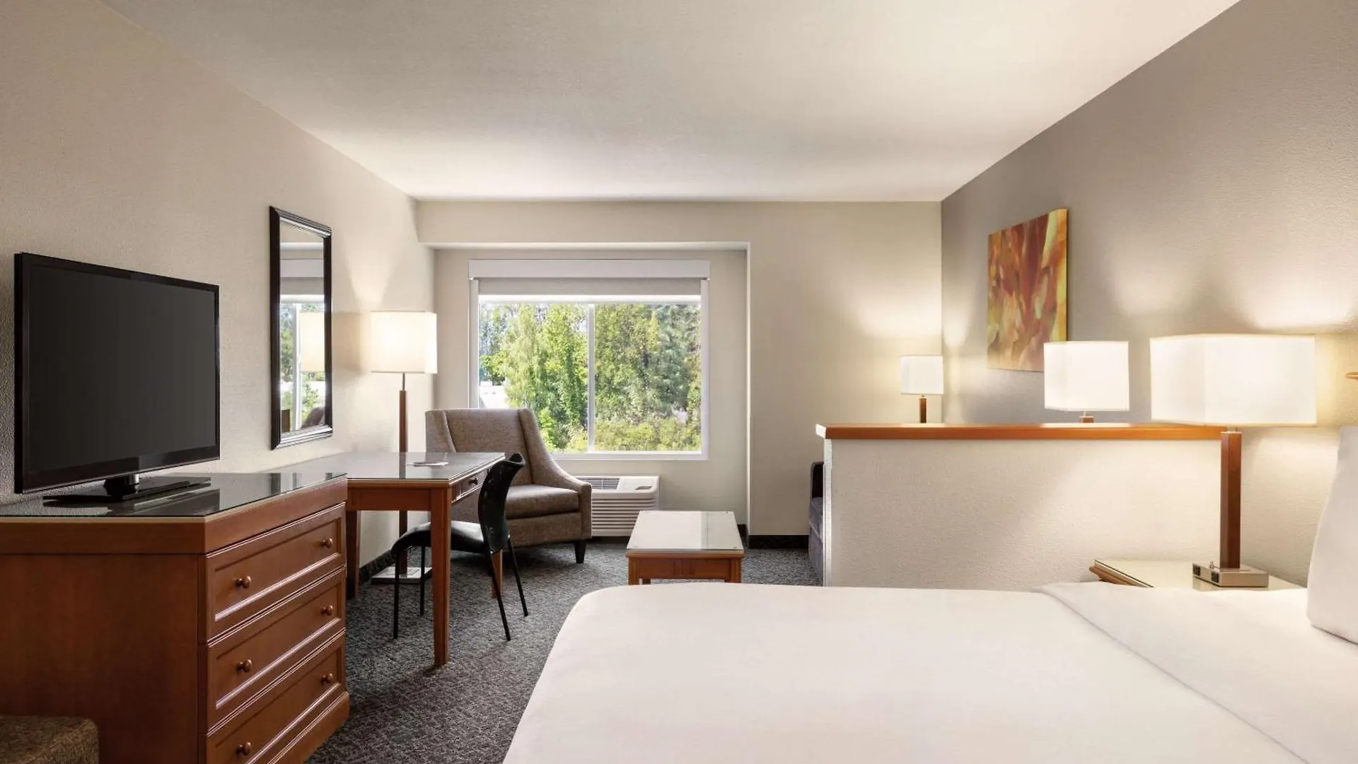Radisson Hotel Portland Airport