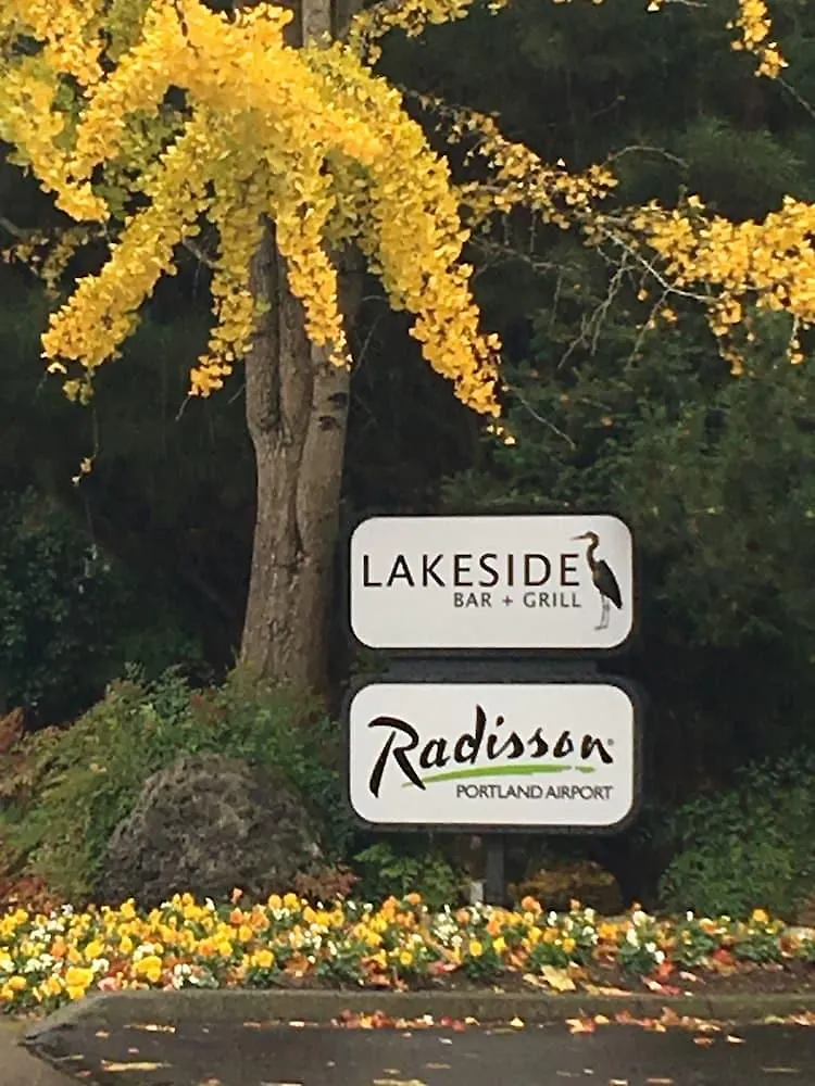 Radisson Hotel Portland Airport 3*,  United States